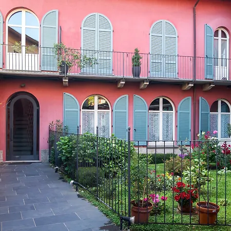 On The Side Lake Como