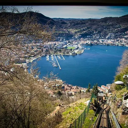 On The Side * Lake Como